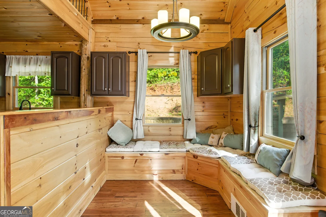 Photo of 4947 Weaver Road
