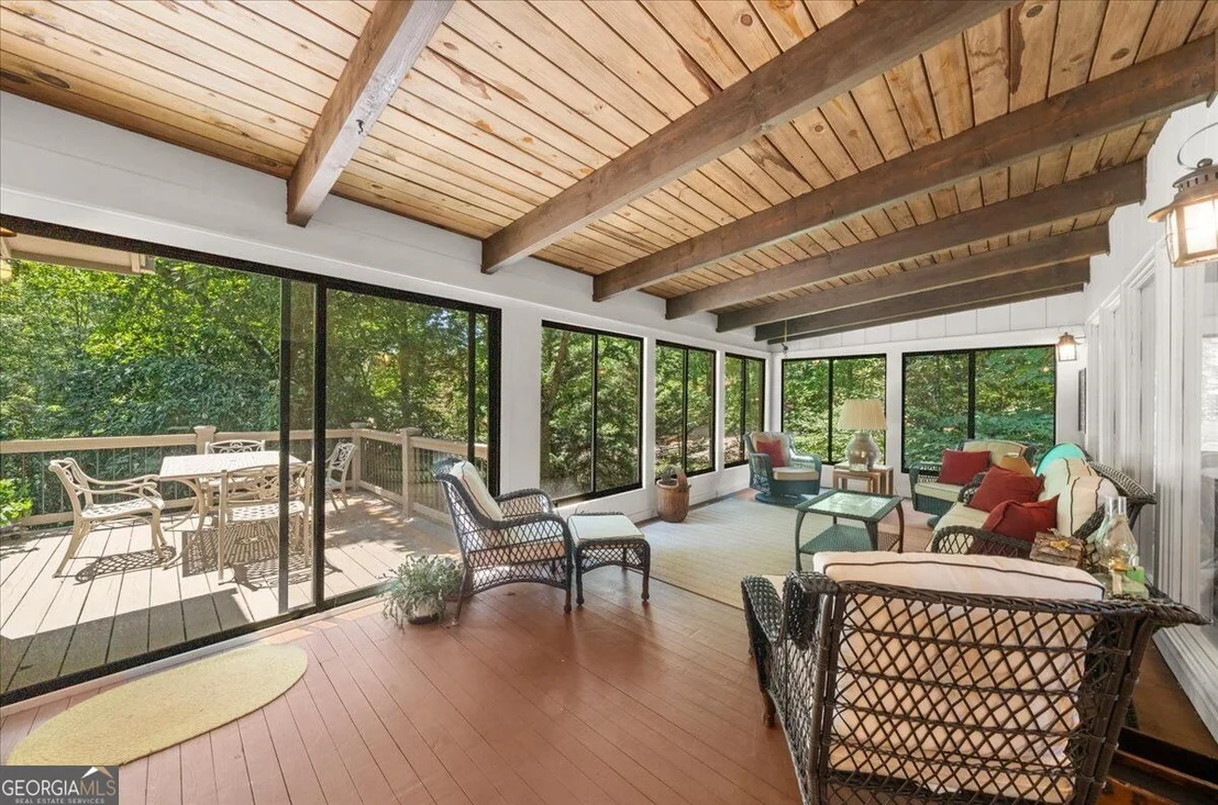 Photo of 7865 Robin Road