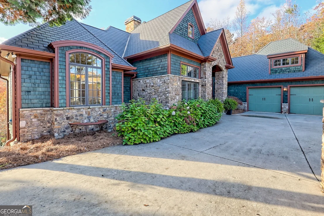 Photo of 689 Waterfall Drive