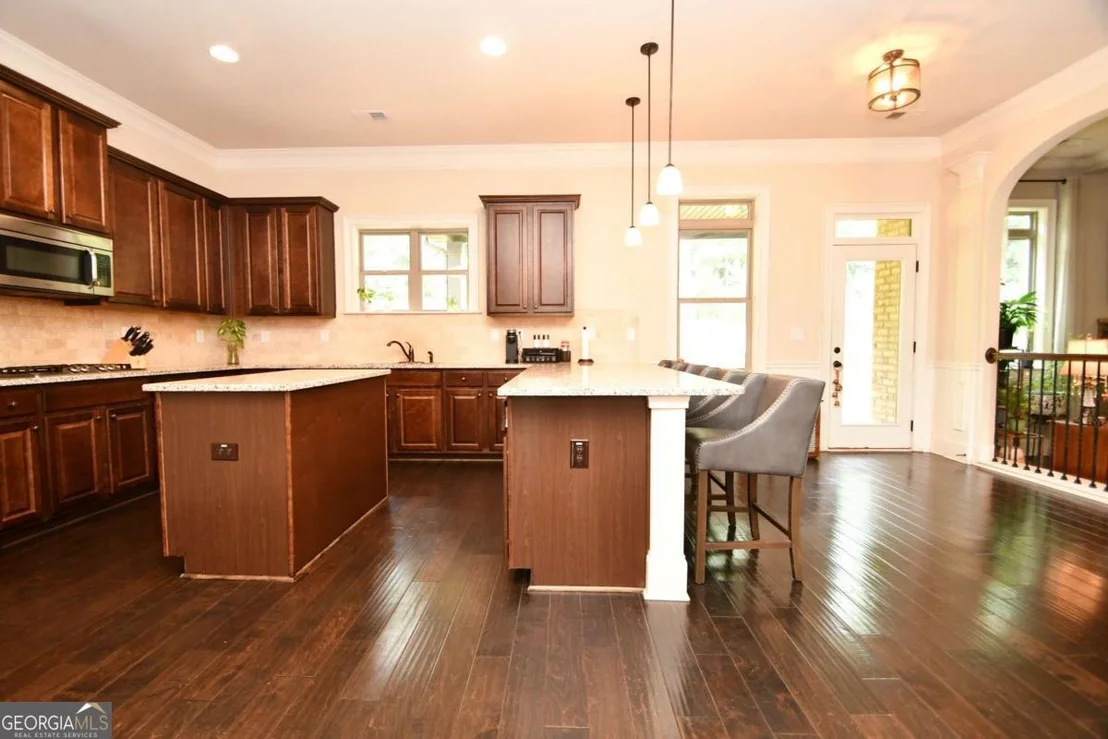 Photo of 1140 Riverhill Drive