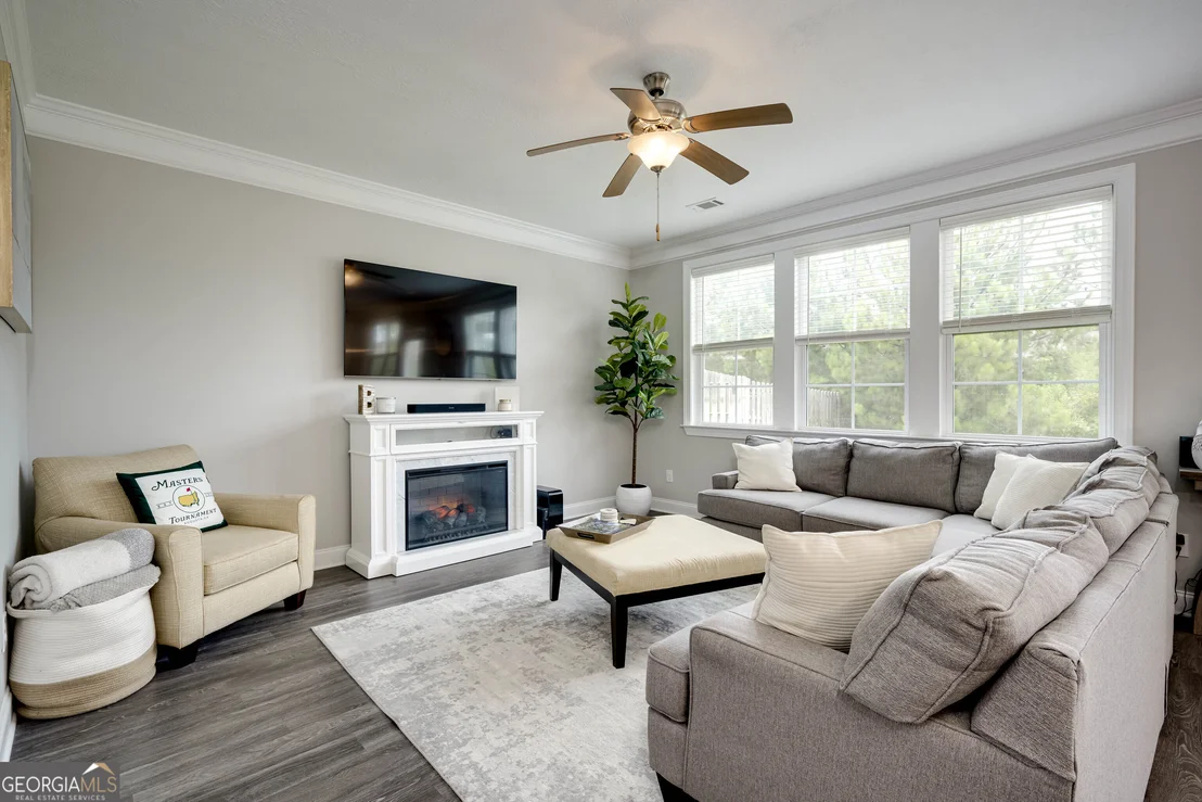 Photo of 401 Longmeadow Drive