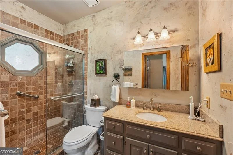 Photo of 1482 Valley View Drive