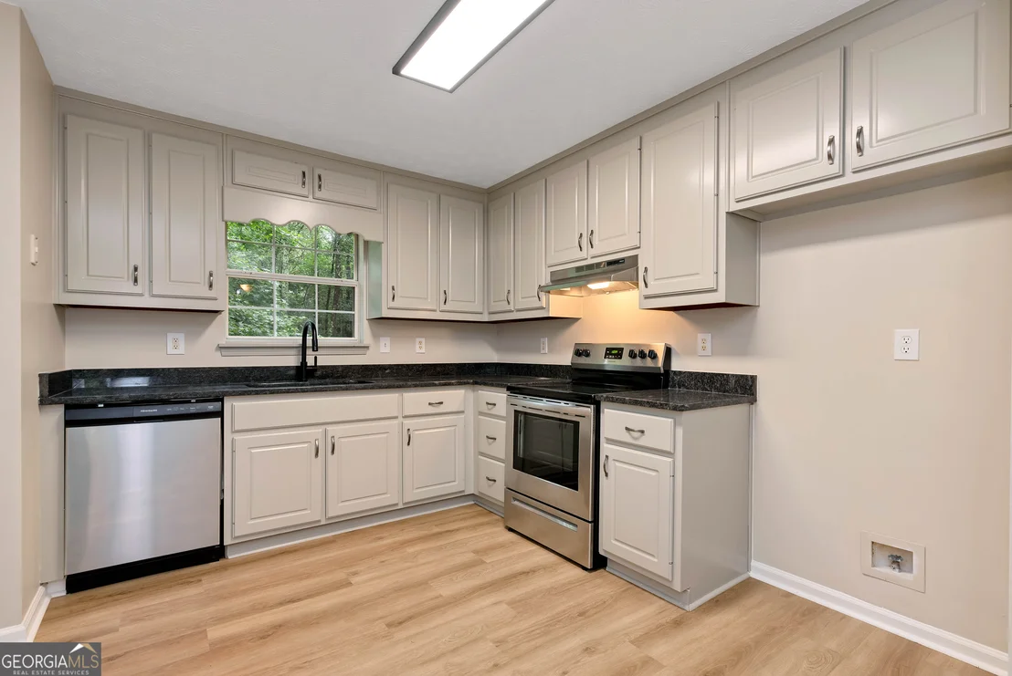 Photo of 2100 Mantle Drive