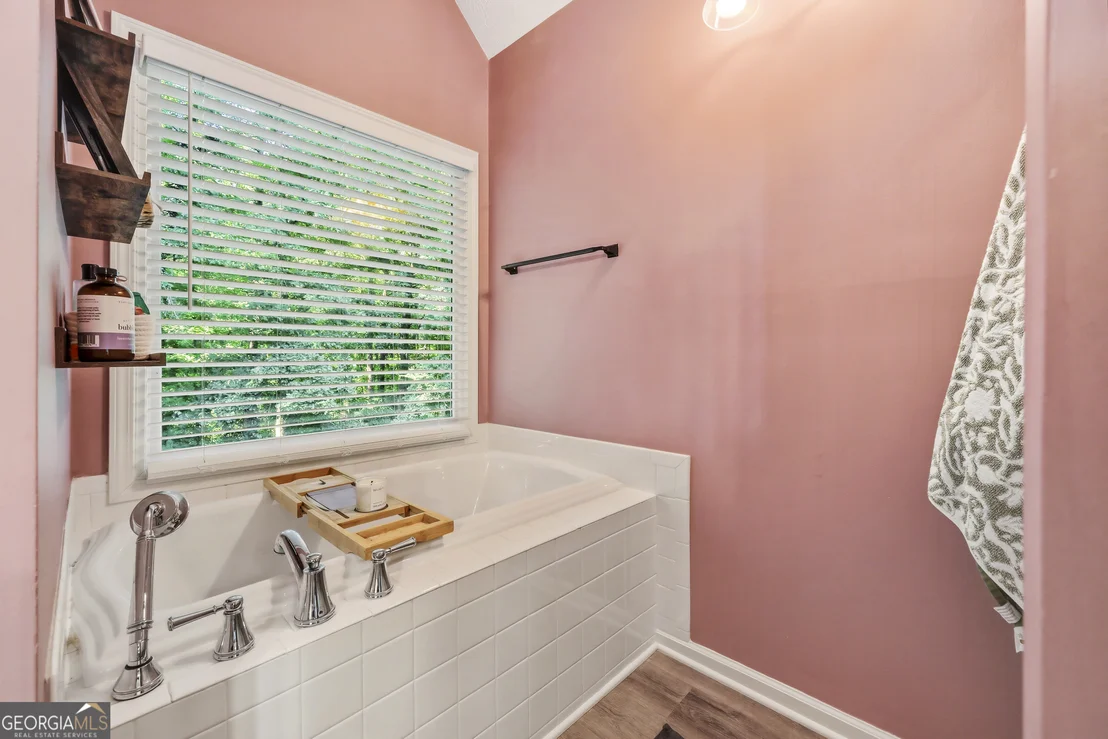 Photo of 1607 White Oak Drive
