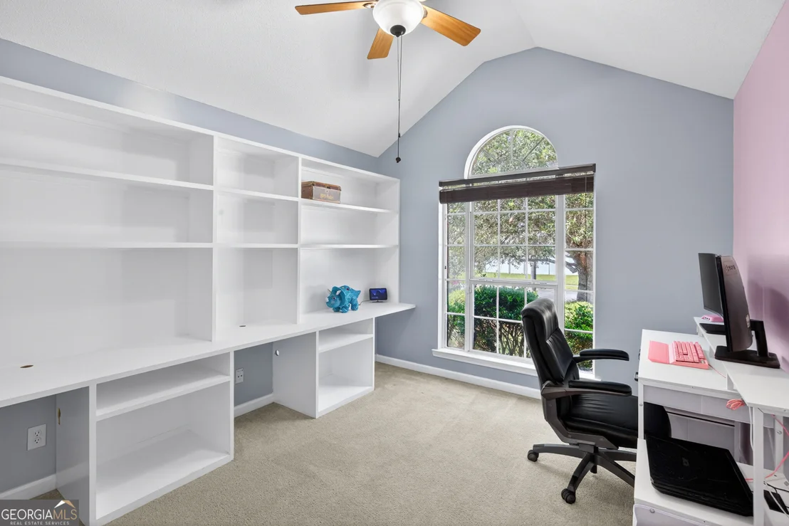 Photo of 104 W Tisbury Lane