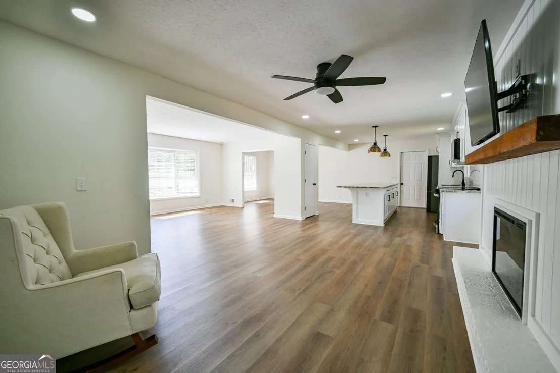 Photo of 641 Oak Drive NW