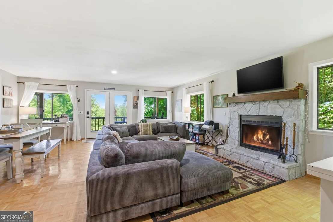 Photo of 92 Boulder Lane
