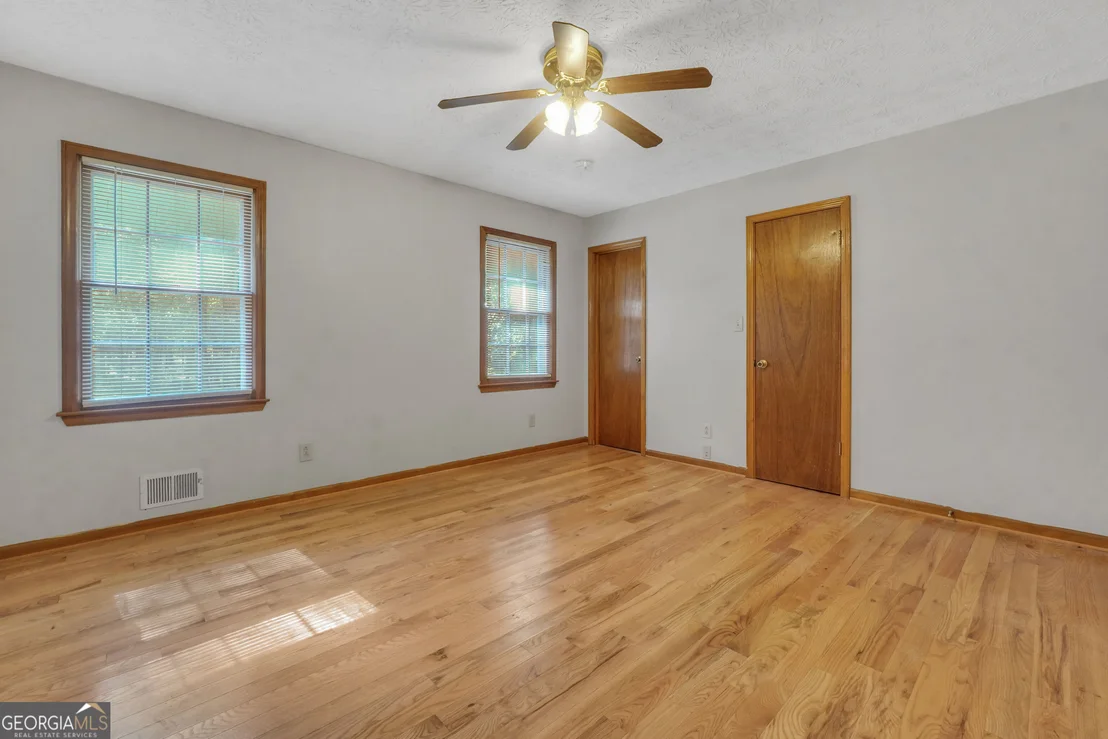 Photo of 370 Davis Road