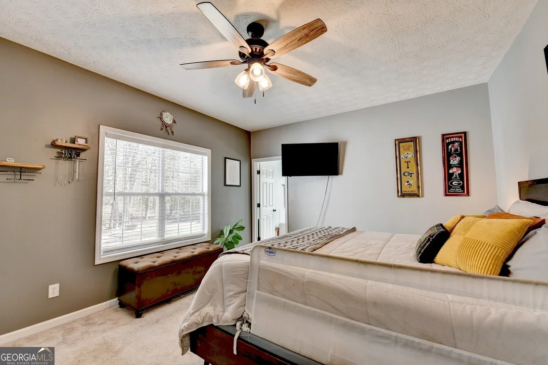 Photo of 1555 Lower River Road
