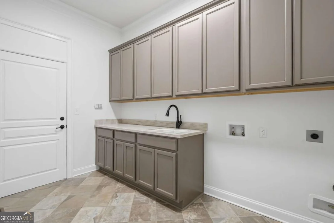 Photo of 655 Hemlock Trail