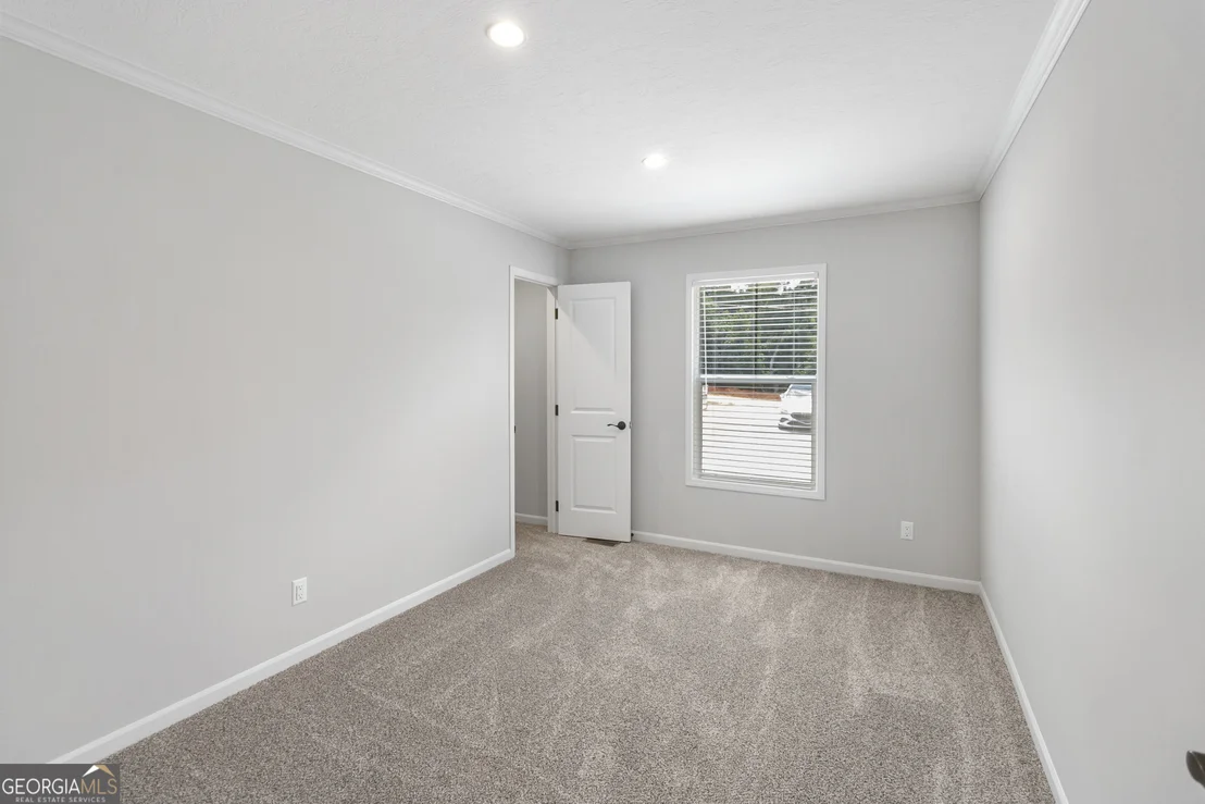 Photo of 654 Robertson Loop Road