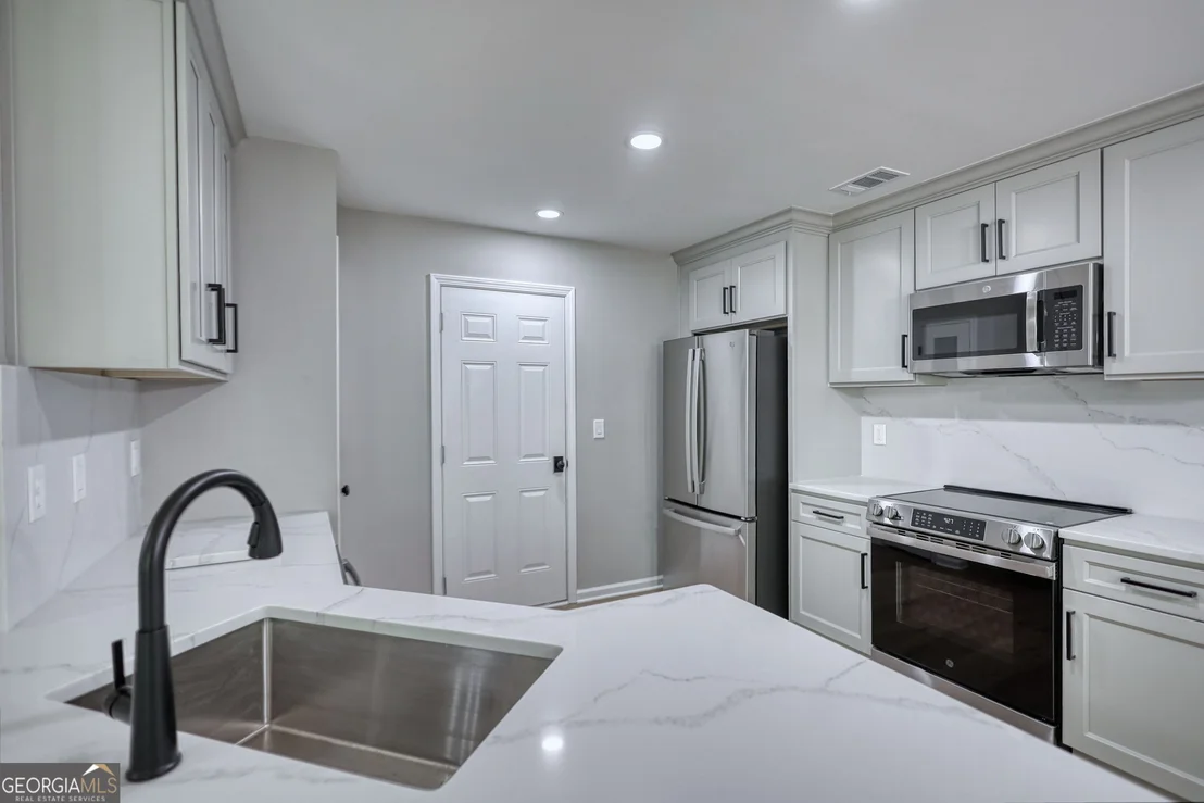 Photo of 854 Hawk Creek Trail