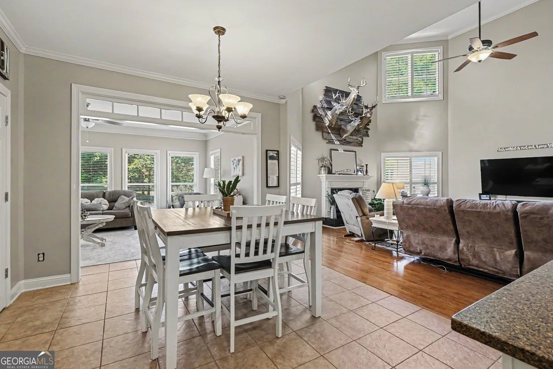 Photo of 385 Primrose Lane