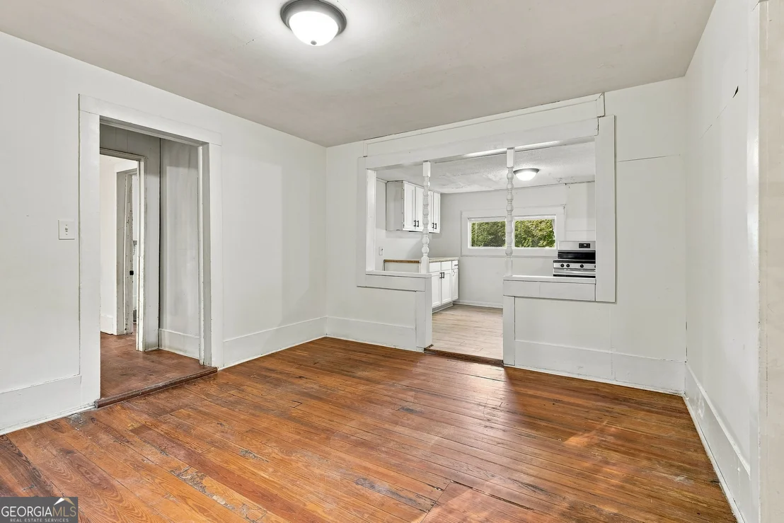 Photo of 5908 Wall Street