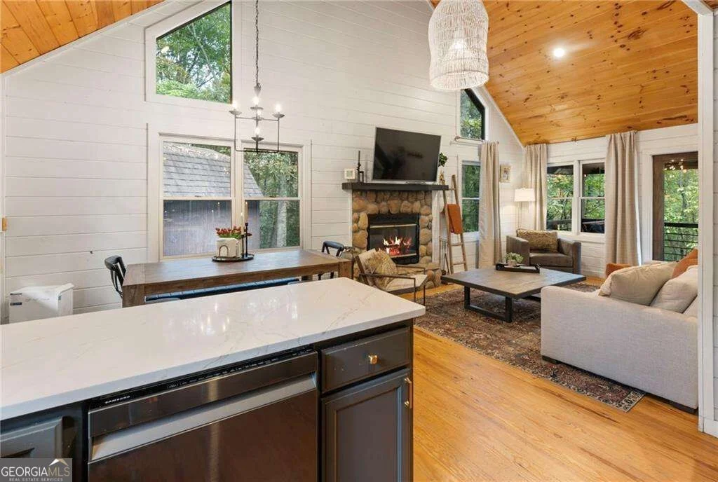 Photo of 120 Brookhaven Trail