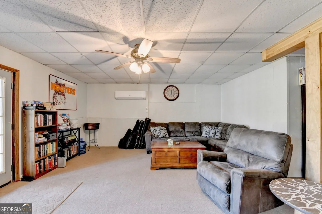 Photo of 1555 Lower River Road