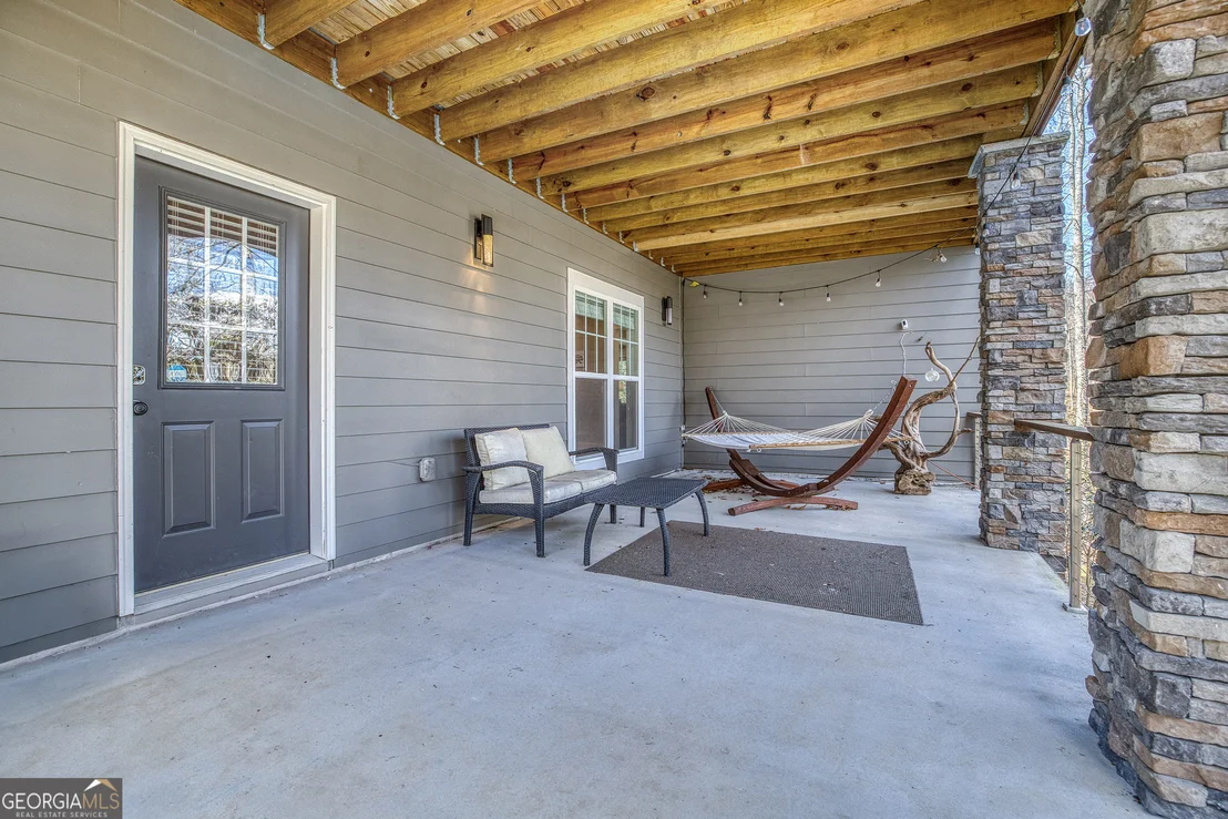 Photo of 112 Springhill Lane
