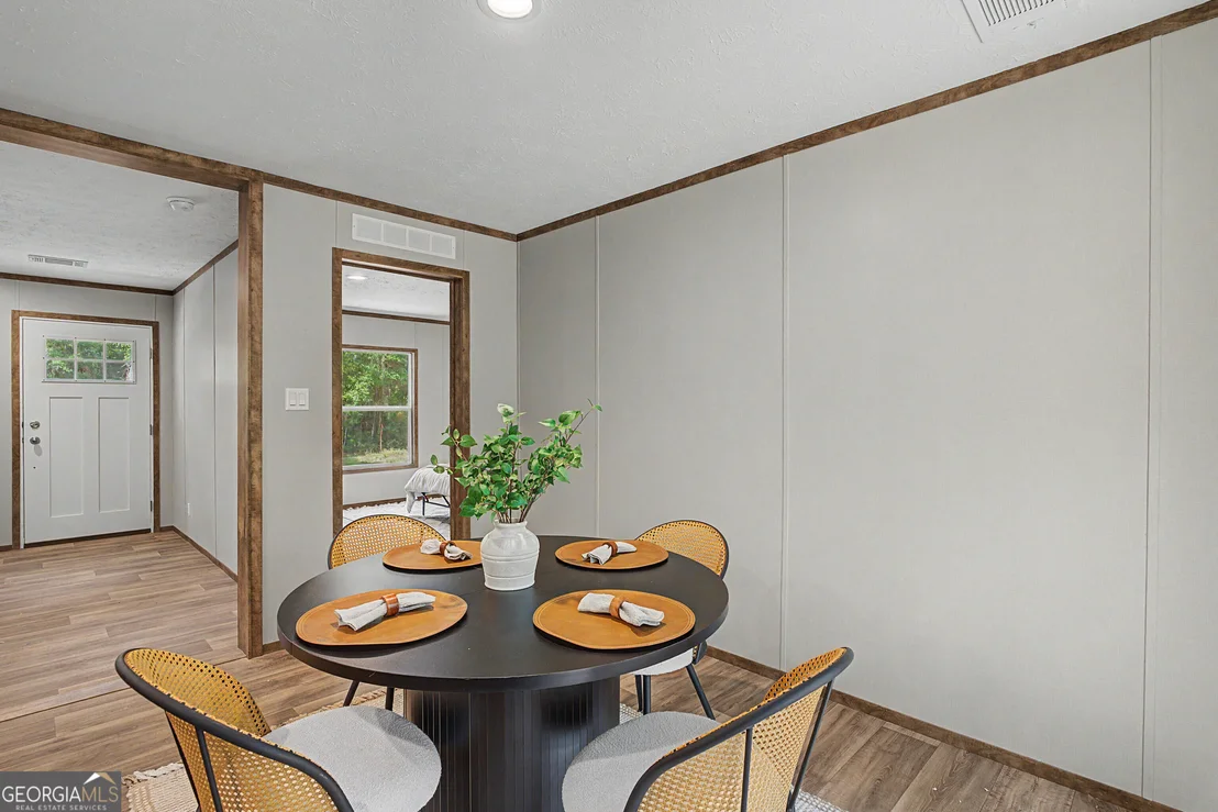 Photo of 1228 Hatcher Drive NE