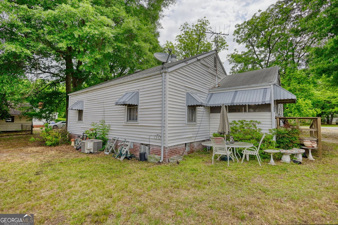 Photo of 982 Highland Circle SE
