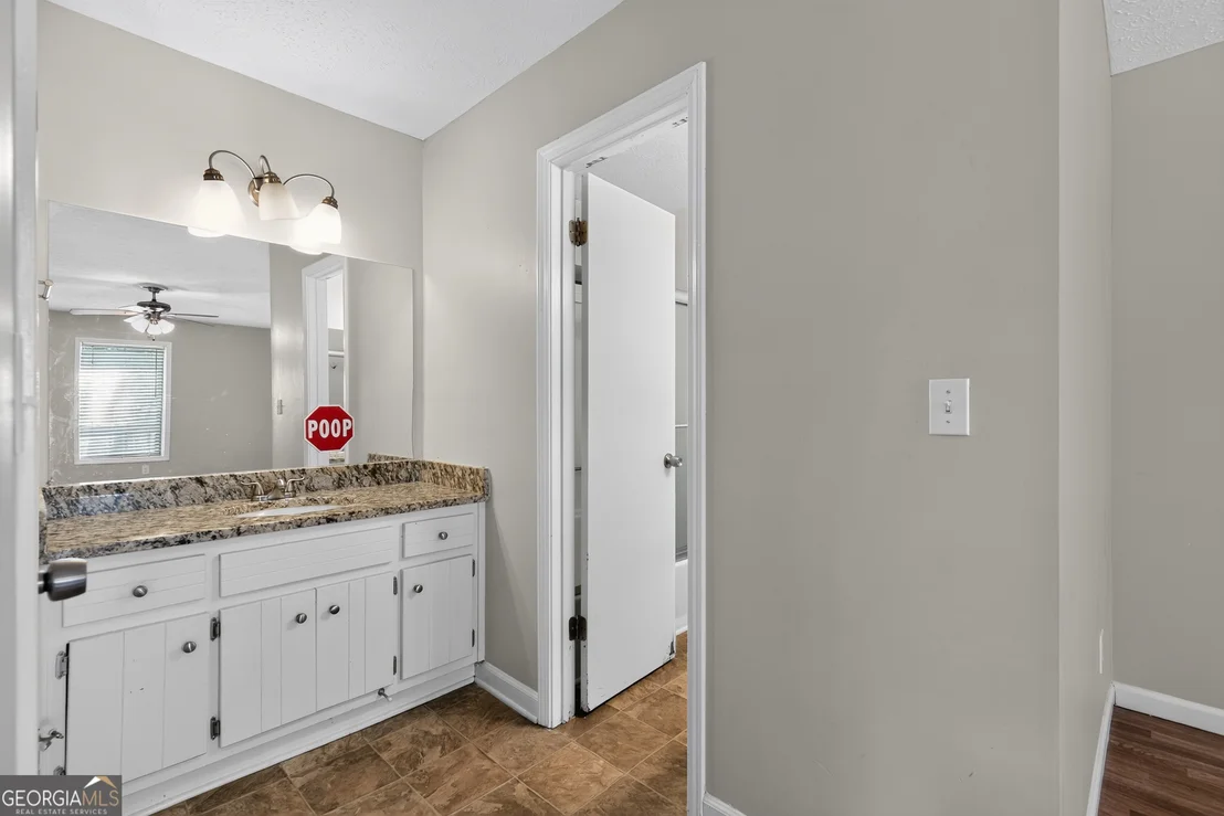 Photo of 3724 Summit Drive NW