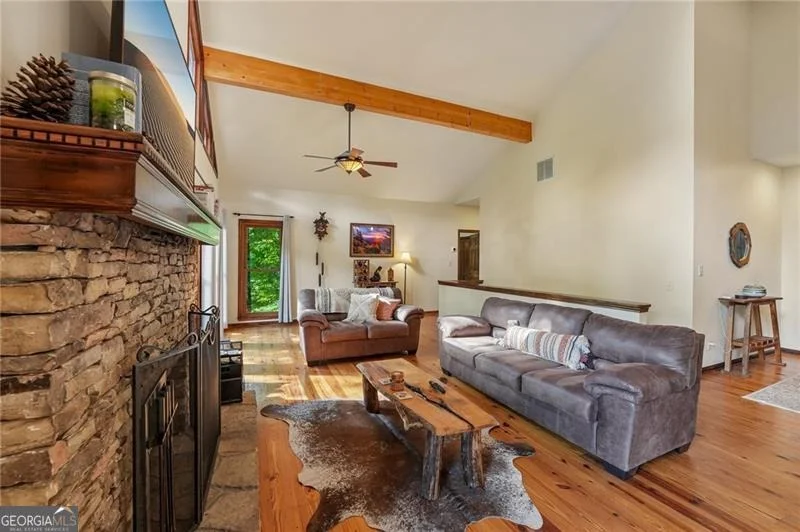 Photo of 1482 Valley View Drive