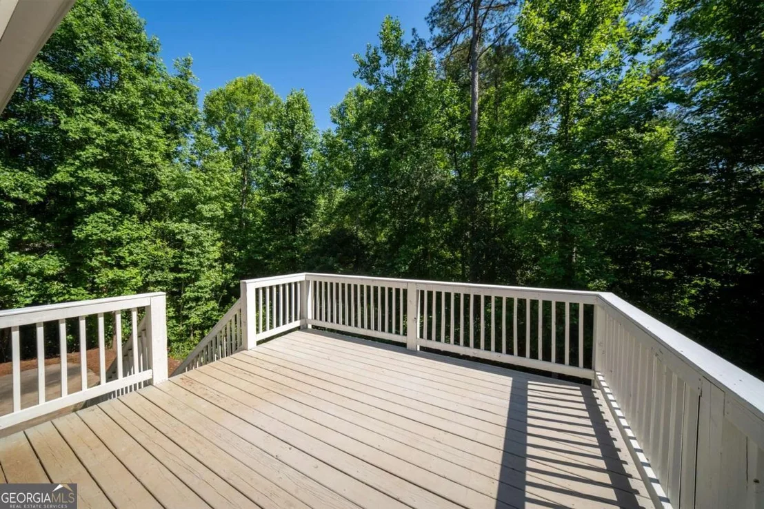 Photo of 2380 Land Road