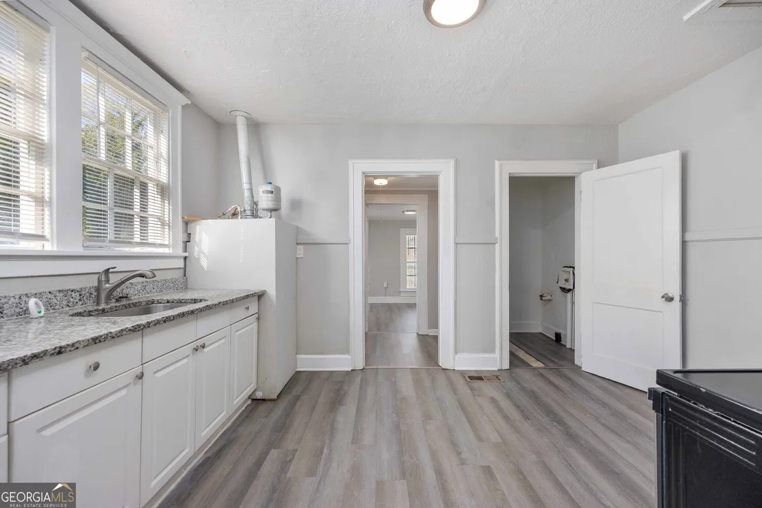 Photo of 1103 Bryan Avenue