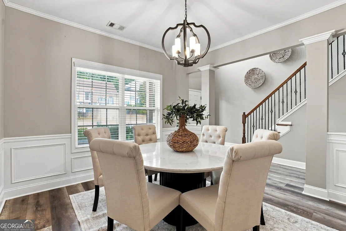 Photo of 423 Crestmont Lane