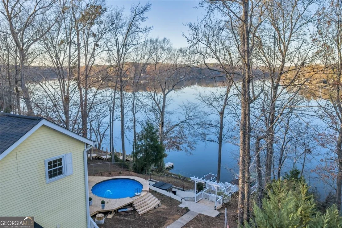 Photo of 330 Greentree Parkway
