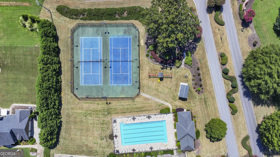 Photo of 100 Cole Point