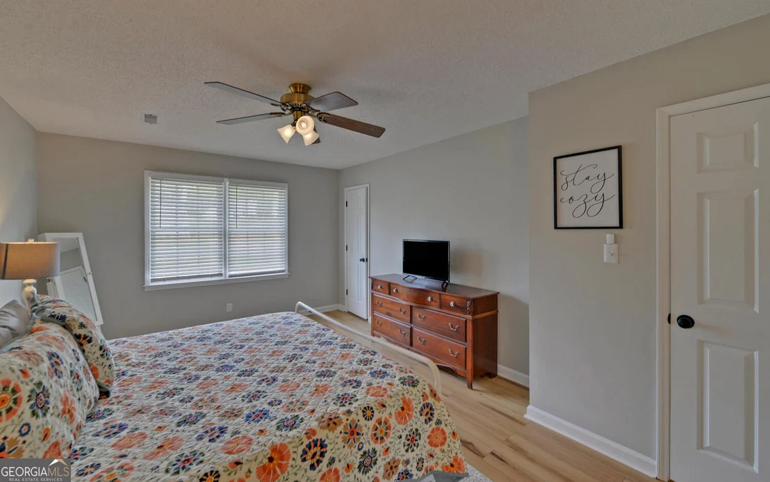Photo of 62 Crawford Manor Drive