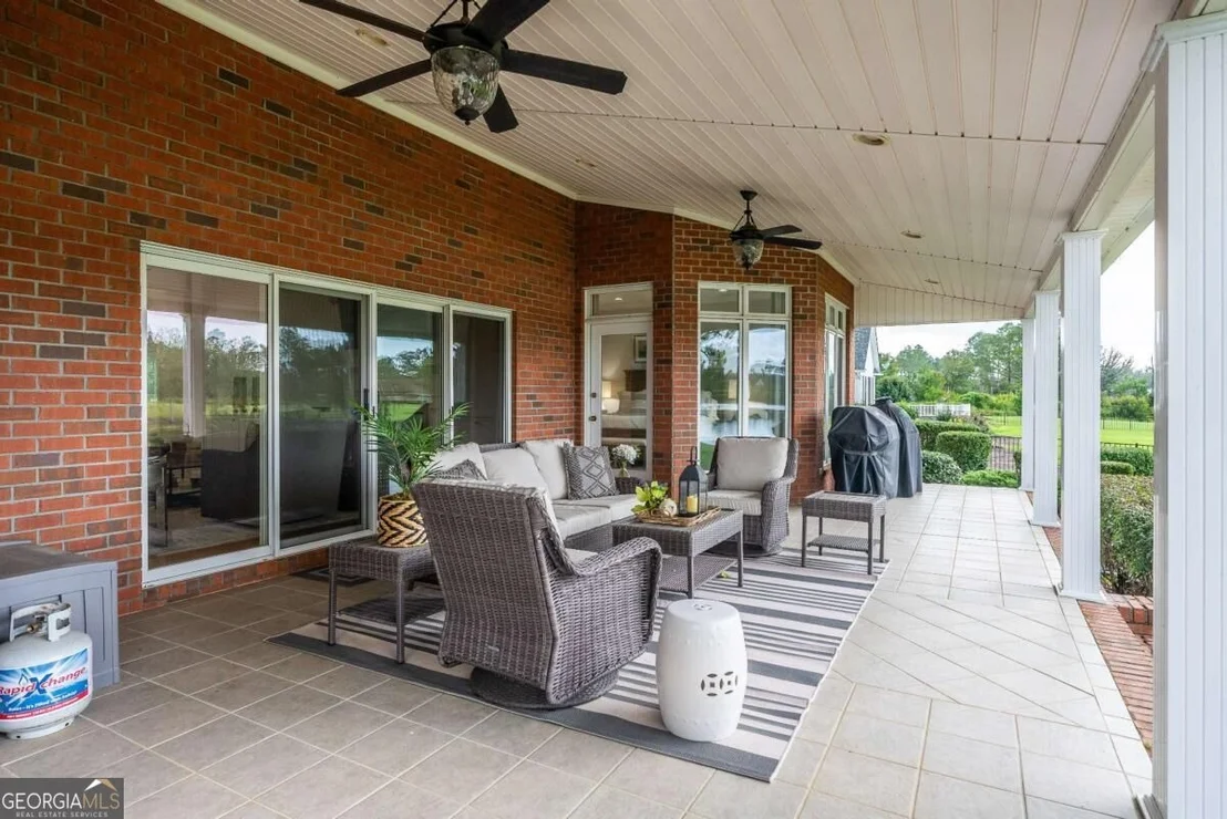 Photo of 161 Greentree Drive