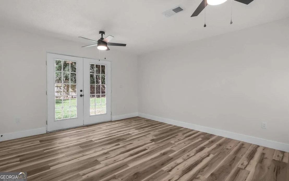 Photo of 539 Pine Avenue