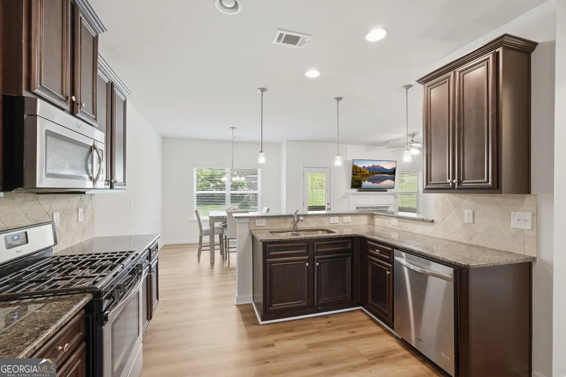 Photo of 5565 Banner Boulevard