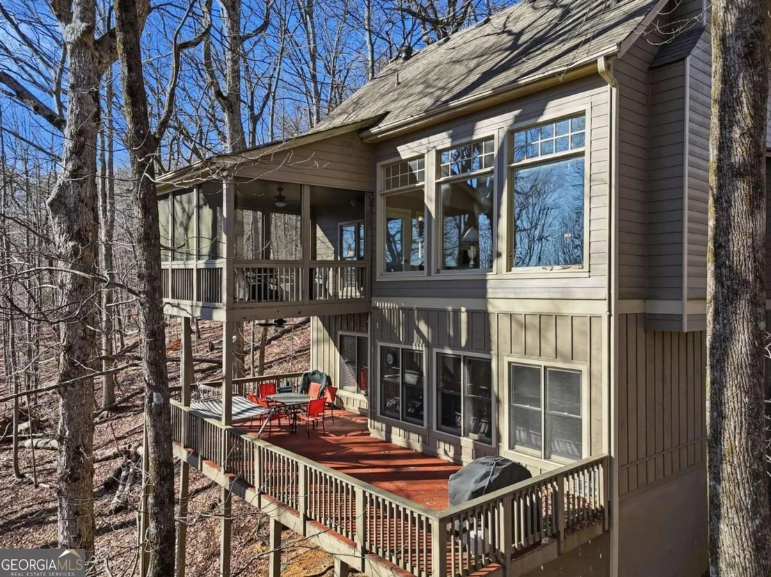 Photo of 425 Sanderlin Mountain Drive