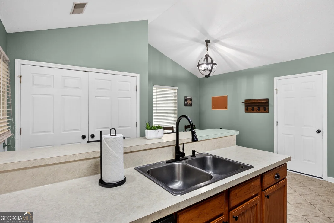 Photo of 410 Shadowbrook Circle