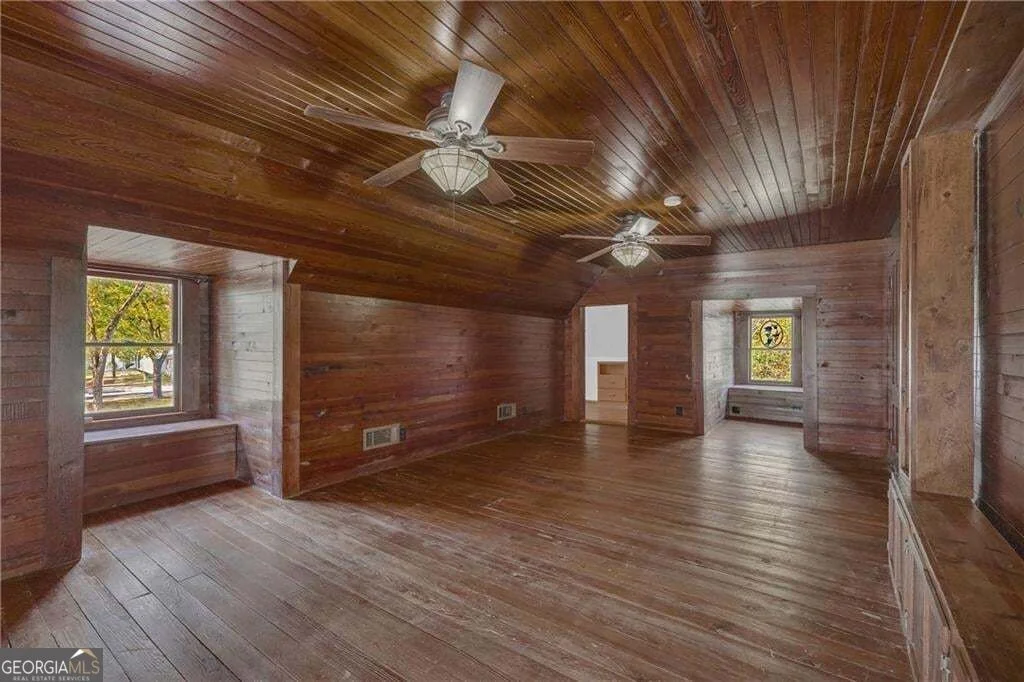 Photo of 5921 Bostwick Highway