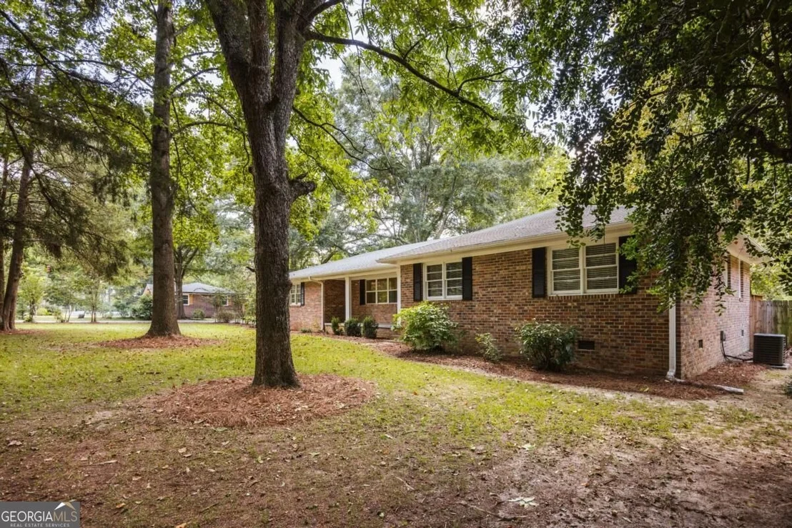 Photo of 1186 ROBERT HARDEMAN Road