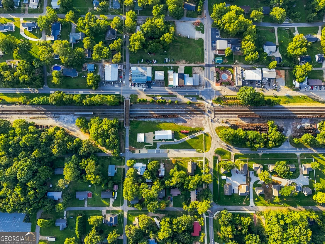 Photo of 5908 Wall Street