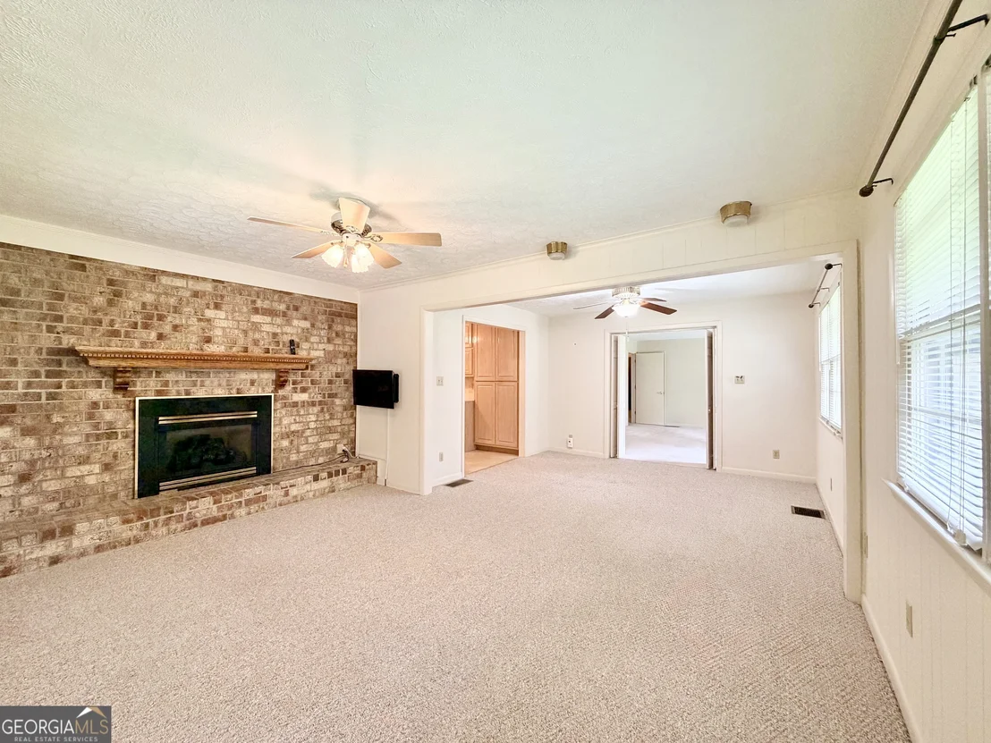 Photo of 345 Elliott Road