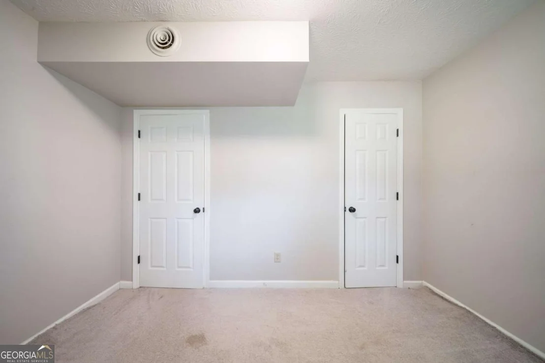 Photo of 4569 Iroquois Trail