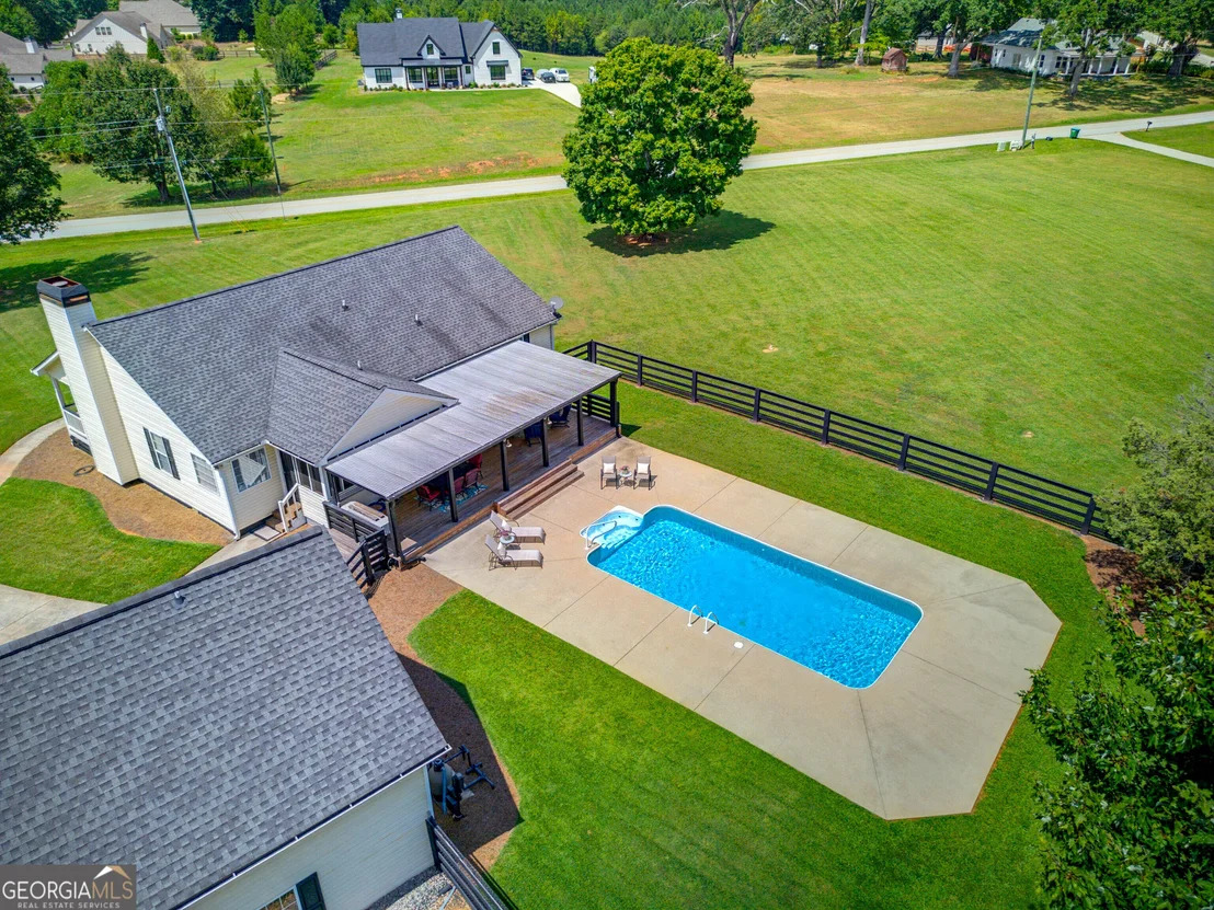 Photo of 15 Davis Road