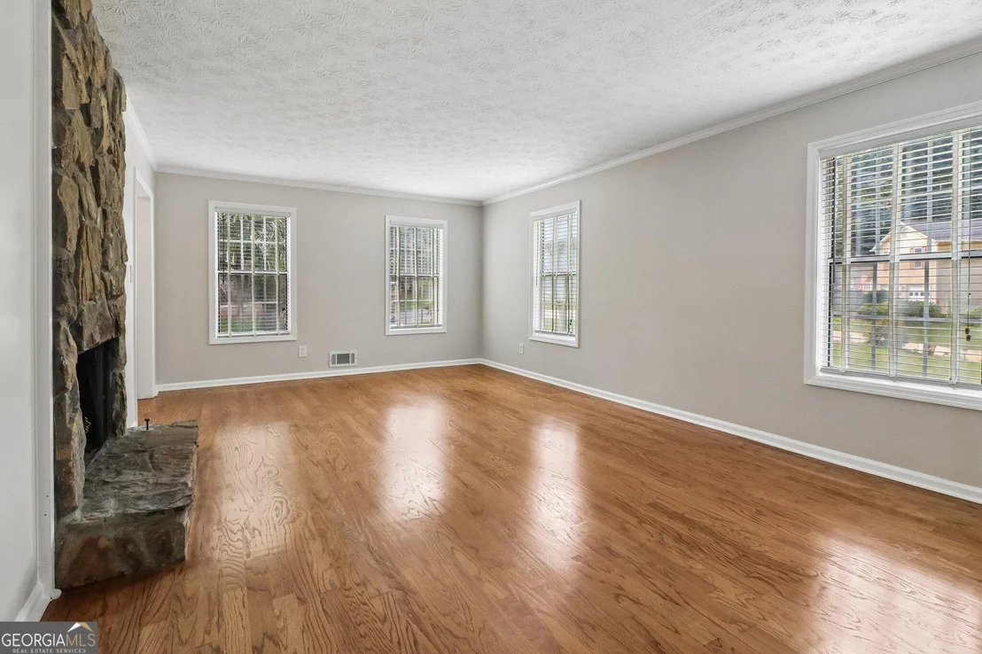 Photo of 385 Tyson Circle