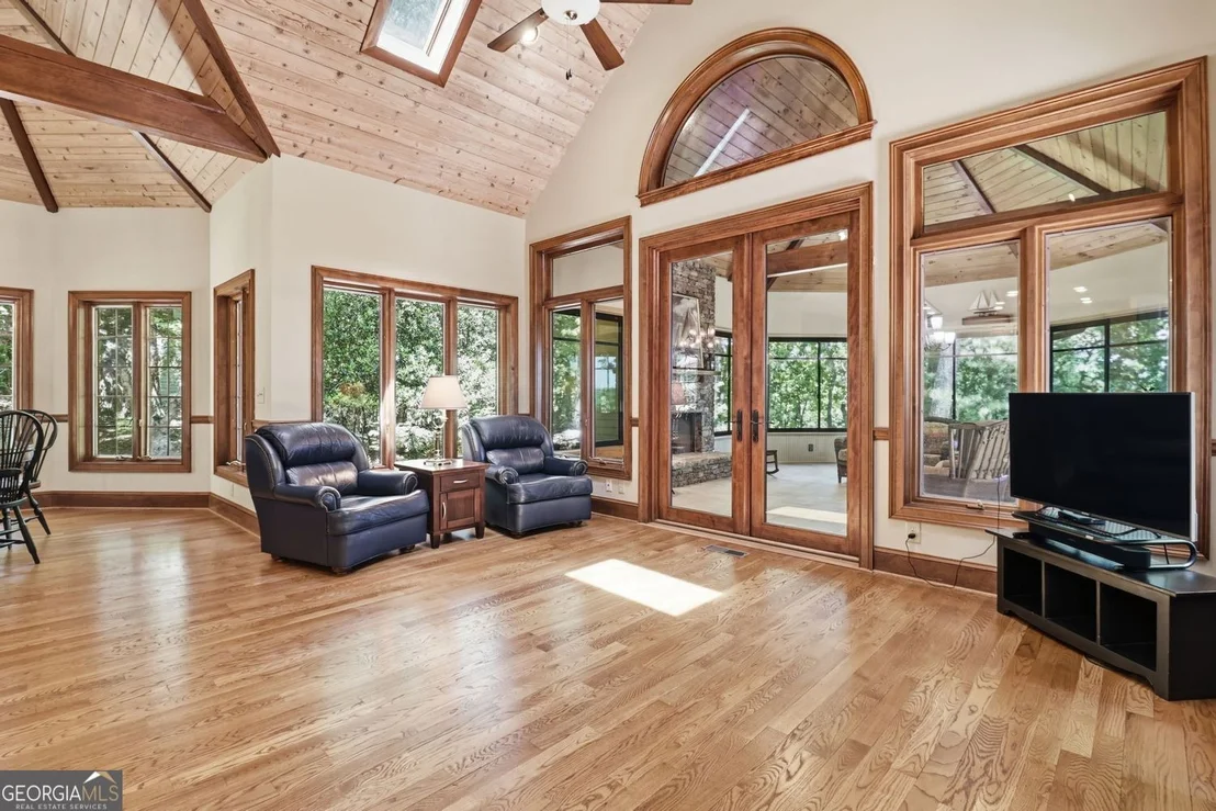 Photo of 560 Shetland Trace