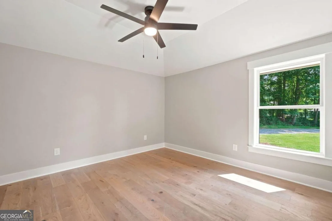 Photo of 1528 New Light Road