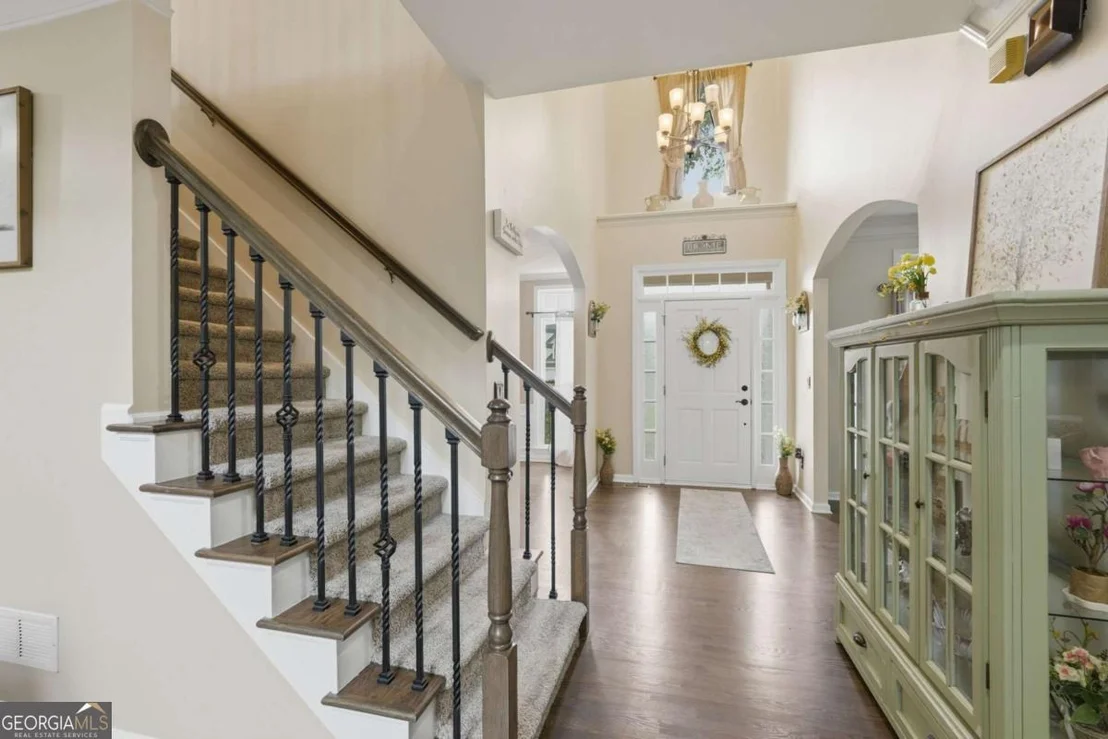 Photo of 214 Glenbrook Lane