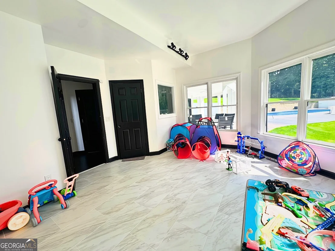 Photo of 302 Shadow Glen