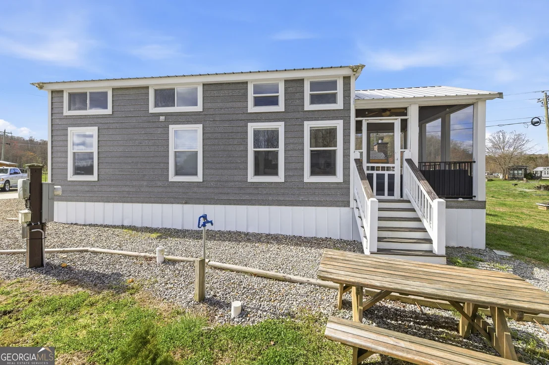 Photo of 102 Mountain Meadows Drive