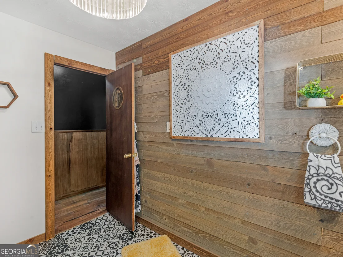 Photo of 1018 Grandview Road