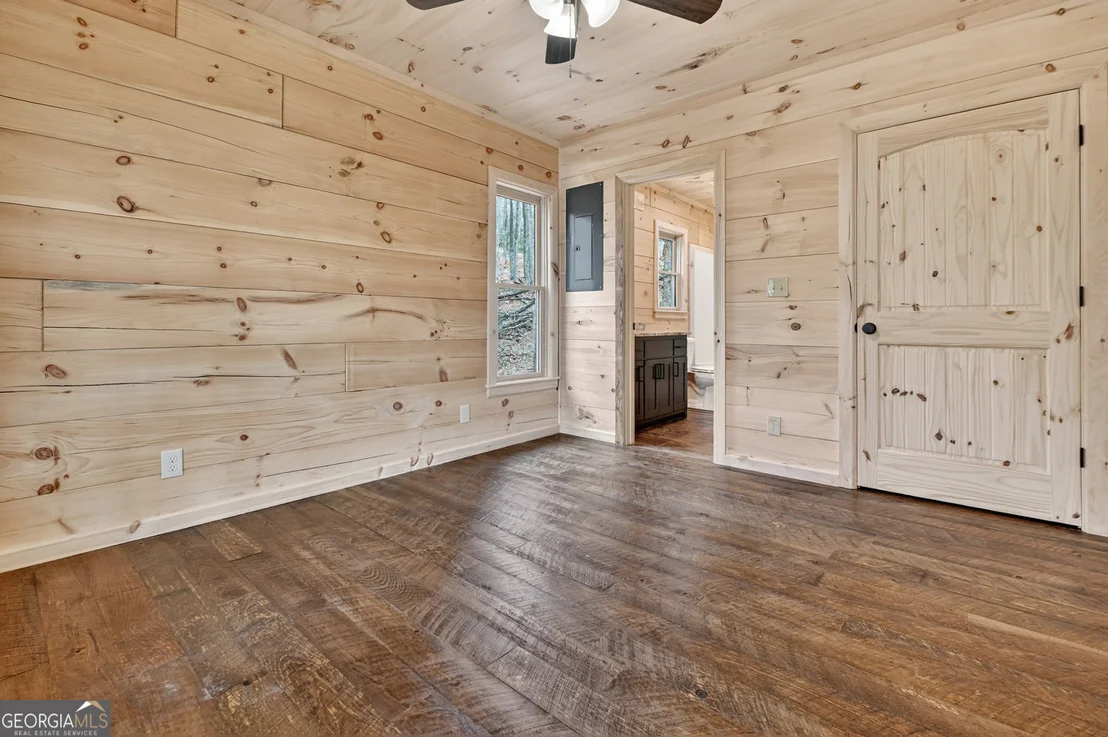 Photo of 962 Maggie Chapman Road